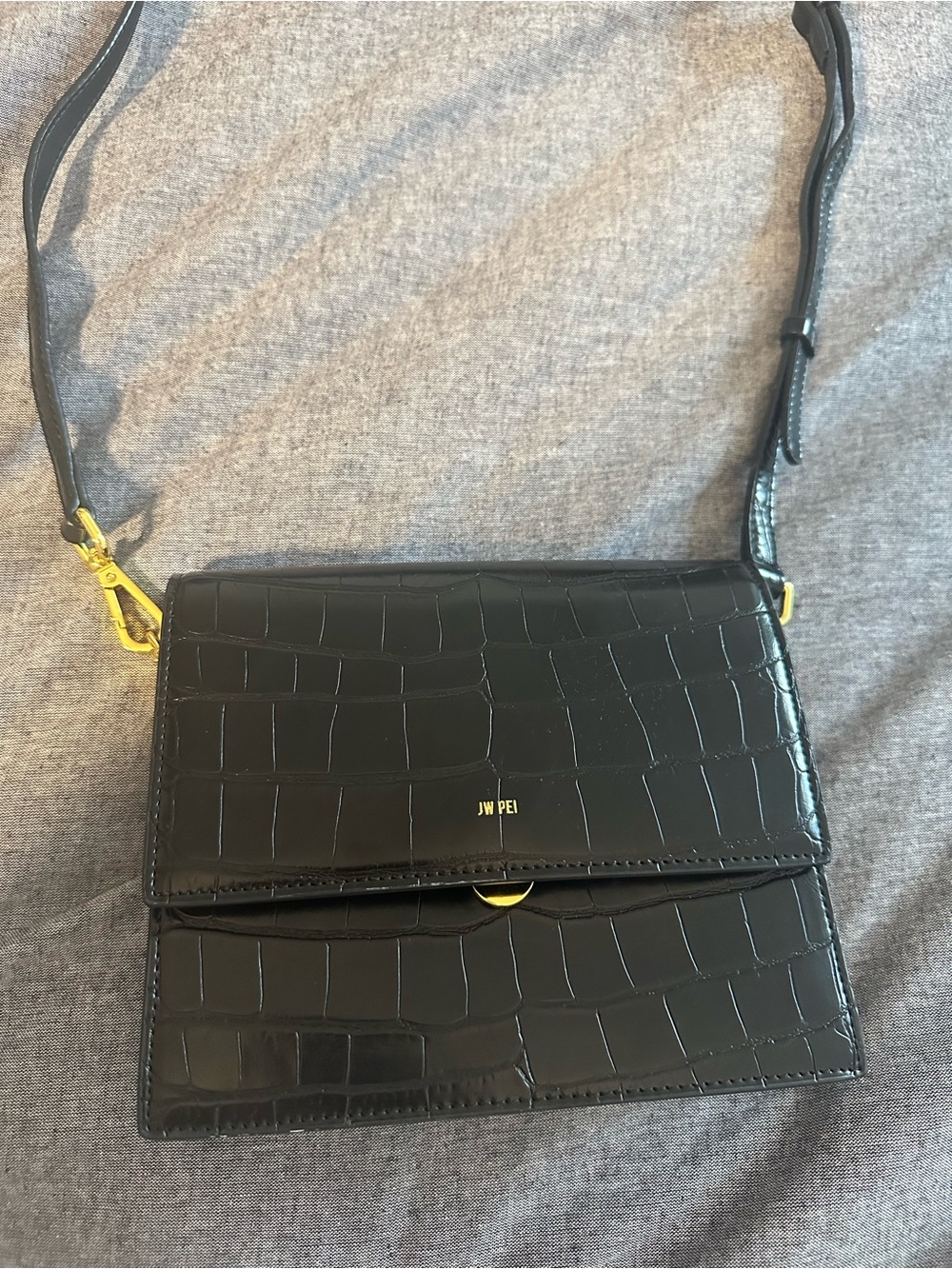 JW PEI Black Croc-Embossed Crossbody Bag - Vegan leather